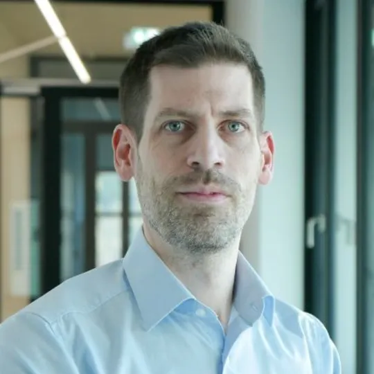 Martin Wenger - Fraunhofer IISB